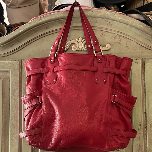 Michael Kors, red leather shoulder bag - Picture 2 of 12